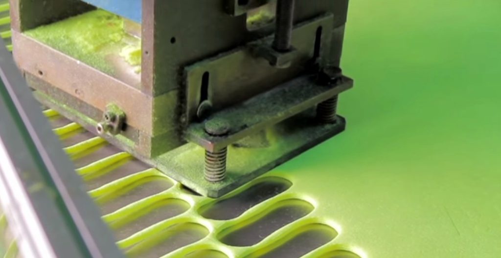 How Tennis Balls are Made? [DETAILED EXPLANATION]