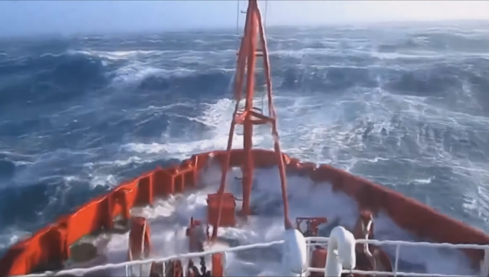 How ships survive through massive storms?