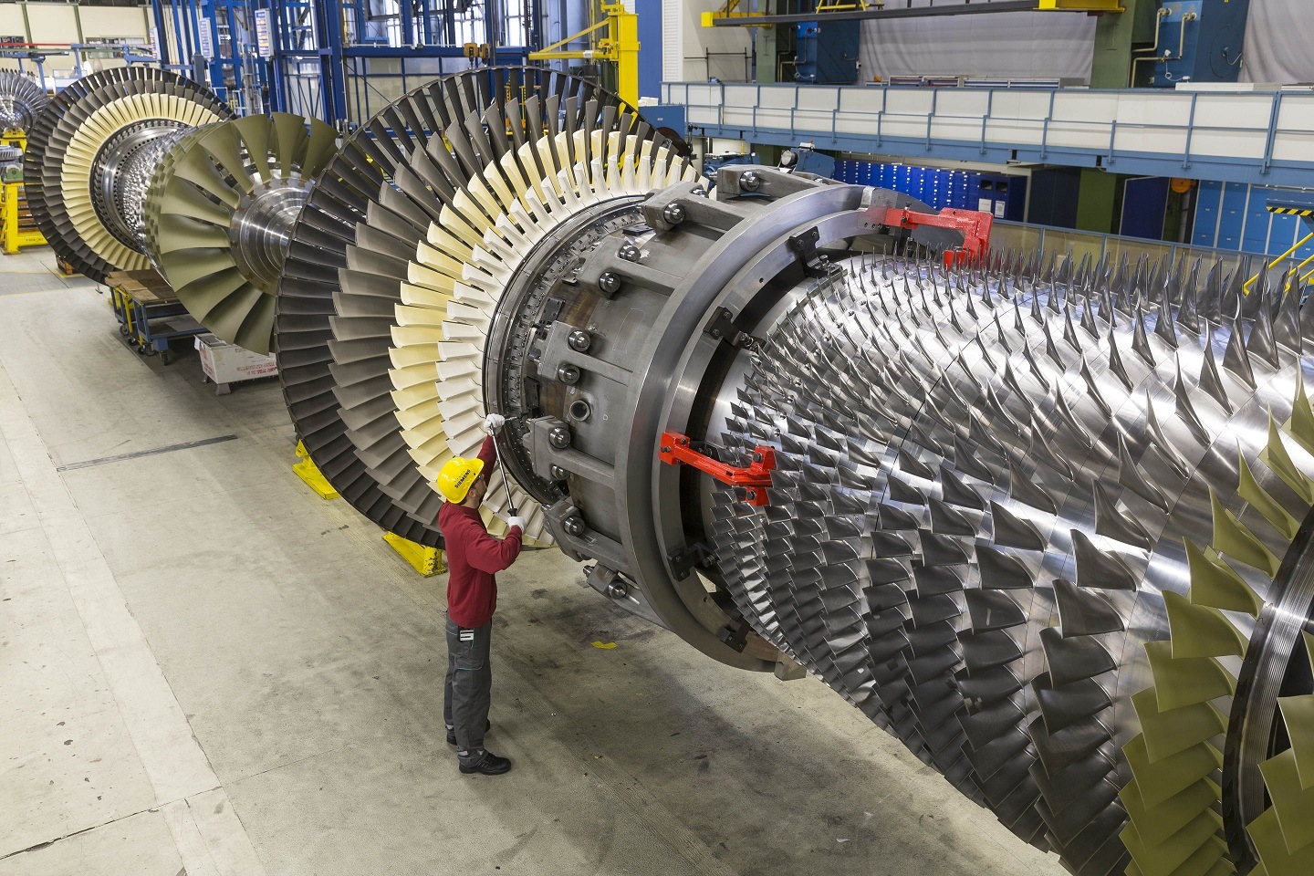 Learn How Gas Turbines Work and the Mechanism Behind it (In Details)